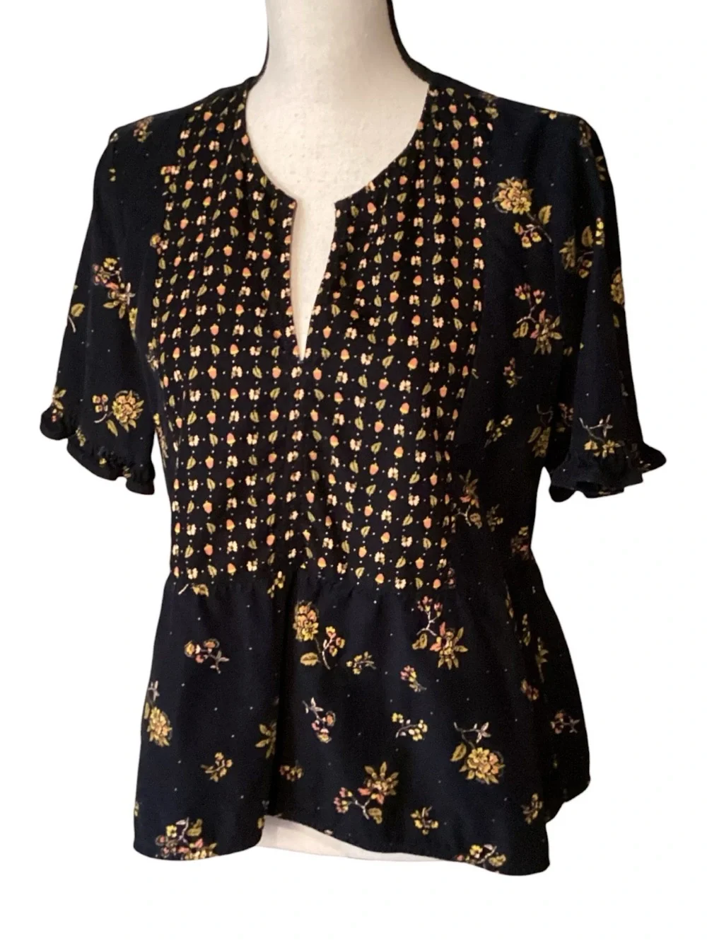 Madewell Black Floral Smocked V-Neck Peplum Top
